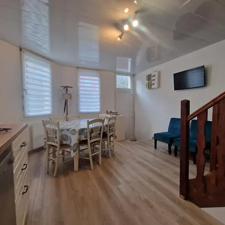 Holiday home A Deux Pas De La Et Des Commerces